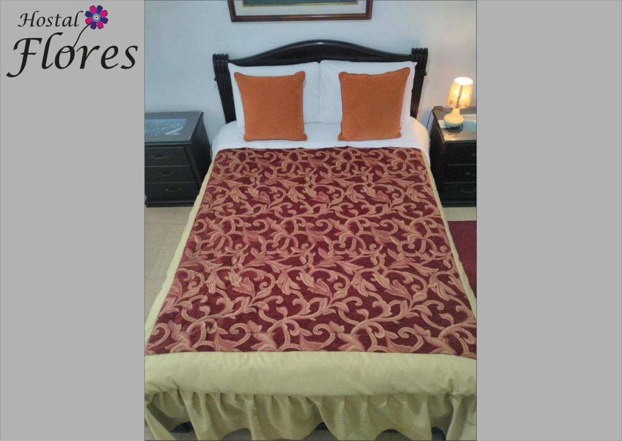 Hostal Flores Quito Exterior photo